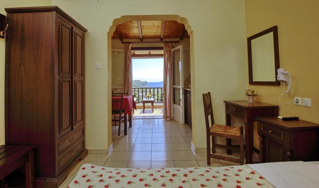 Apartamento Pansion Nikos Patitírion Exterior foto